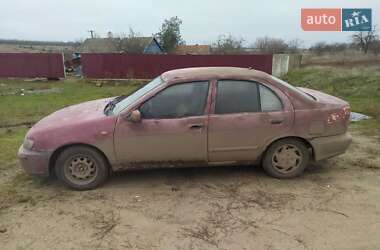 Седан Nissan Almera 1997 в Новом Буге