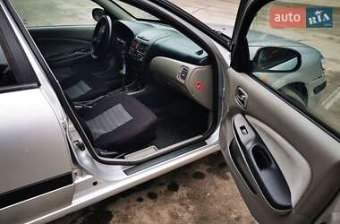 Седан Nissan Almera 2000 в Хмельнике