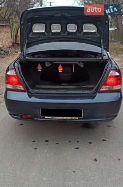 Седан Nissan Almera 2006 в 