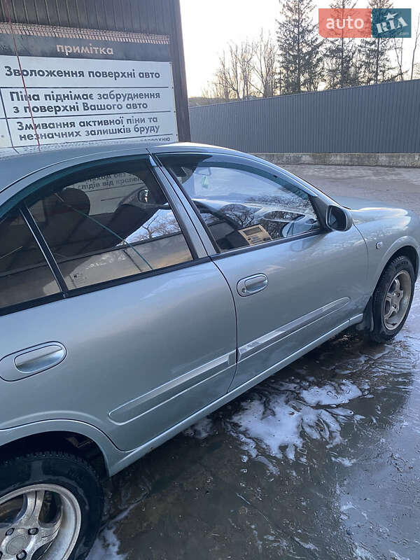 Седан Nissan Almera 2007 в Чернівцях
