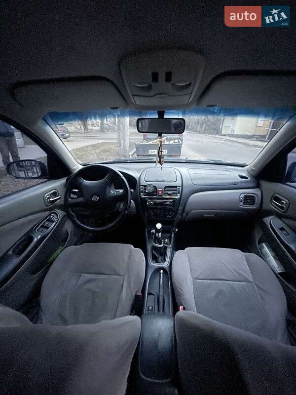 Седан Nissan Almera 2002 в Житомире