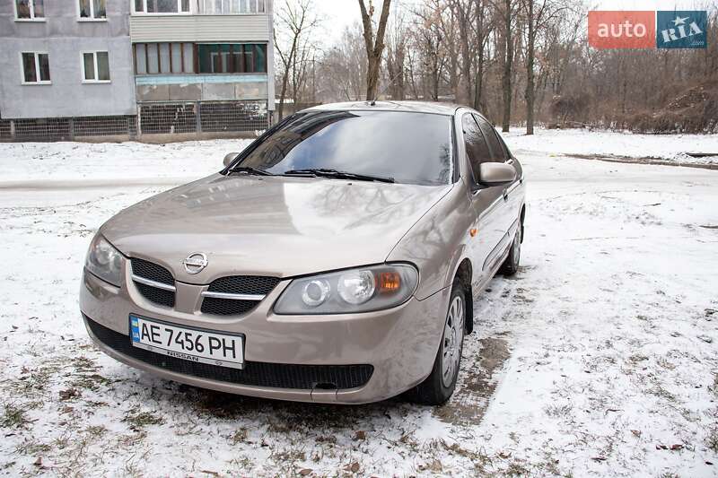 Nissan Almera 2005
