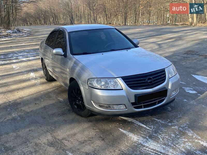 Седан Nissan Almera 2010 в Киеве