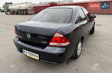 Седан Nissan Almera 2011 в Киеве