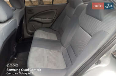 Седан Nissan Almera 2011 в Чернігові