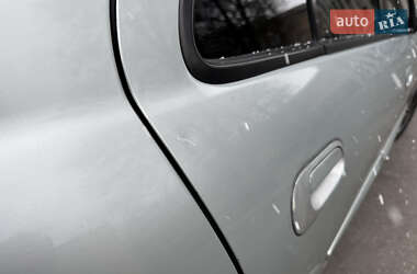 Седан Nissan Almera 2006 в 