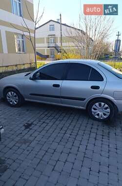 Седан Nissan Almera 2003 в Саврани