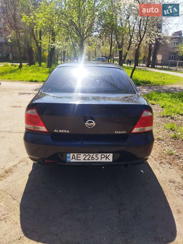 Седан Nissan Almera 2007 в Кривом Роге
