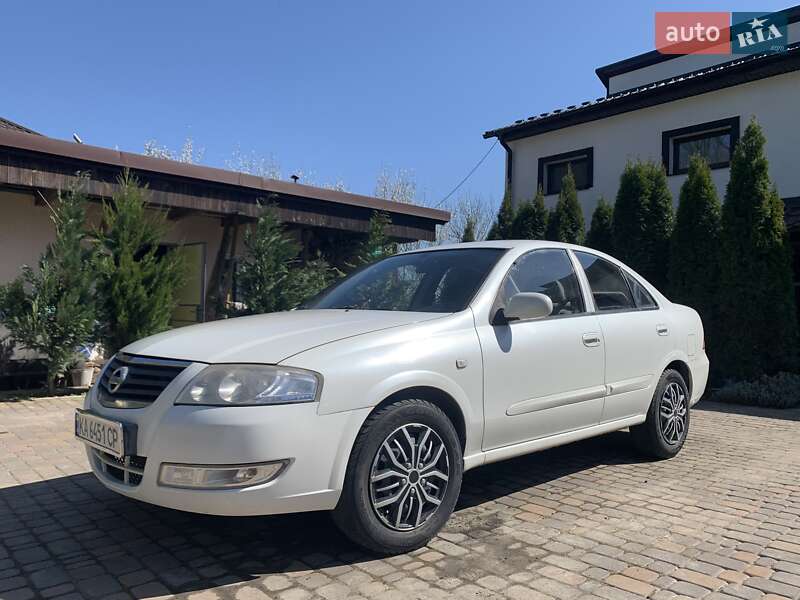 Nissan Almera 2011