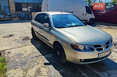 Хетчбек Nissan Almera 2003 в 