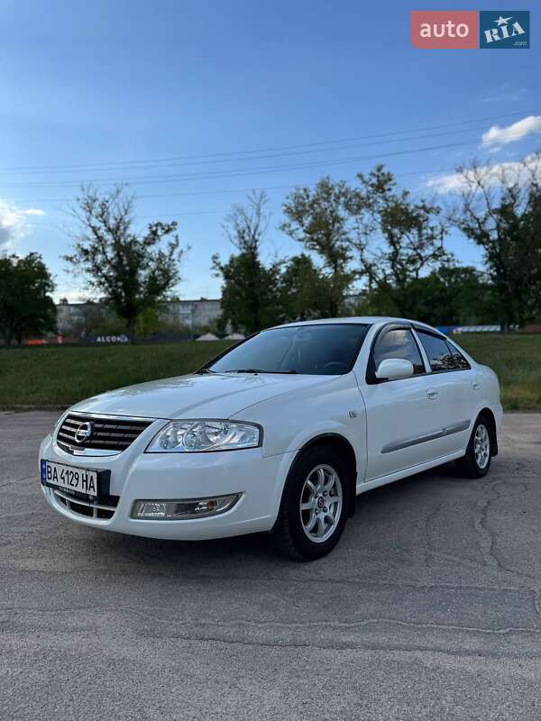 Nissan Almera 2012