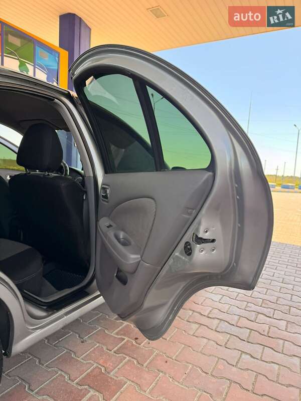 Седан Nissan Almera 2003 в Ізмаїлі фото 23 Седан Nissan Almera 2003 в Ізмаїлі