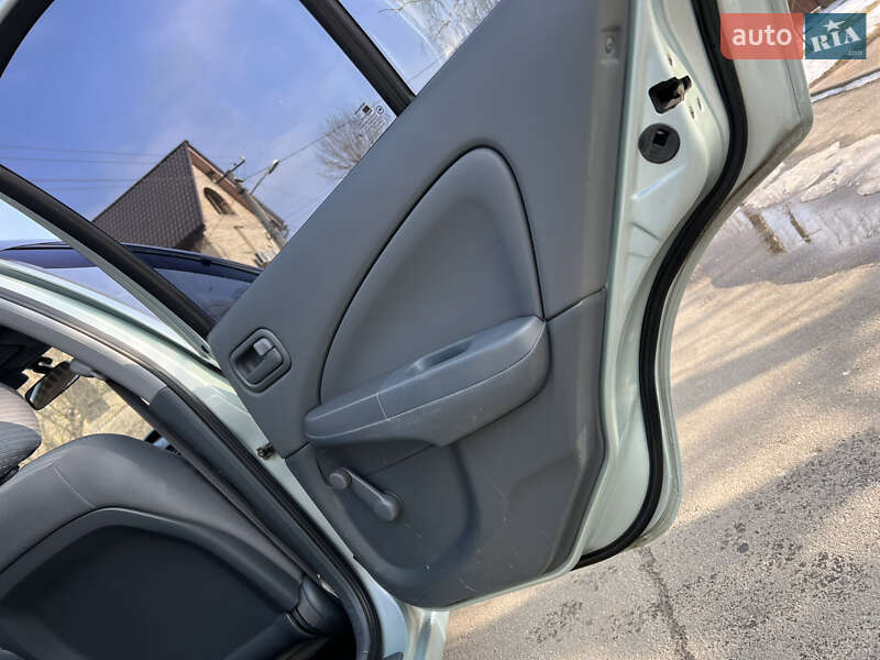 Седан Nissan Almera 2007 в Києві