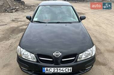 Хэтчбек Nissan Almera 2001 в 