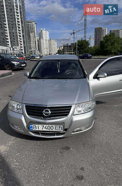 Седан Nissan Almera 2012 в Києві