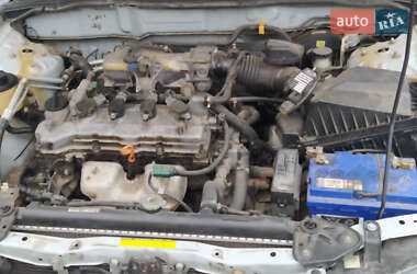 Седан Nissan Almera 2003 в 