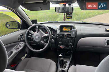 Седан Nissan Almera 2003 в 