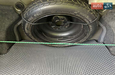 Седан Nissan Almera 2003 в 