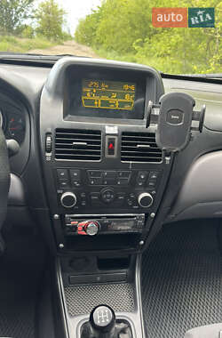 Седан Nissan Almera 2003 в 