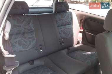 Хэтчбек Nissan Almera 1998 в 