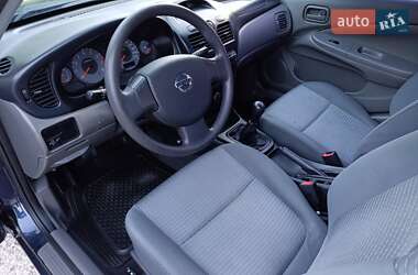 Седан Nissan Almera 2012 в 