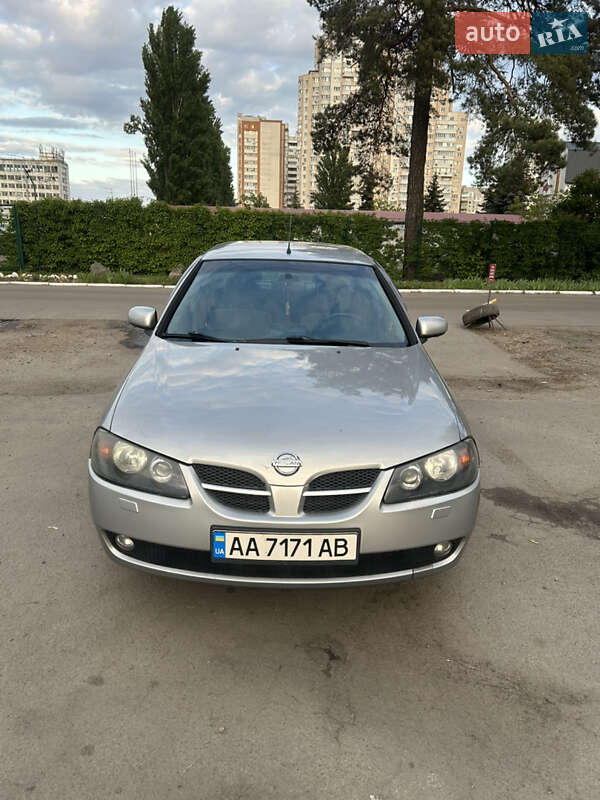 Седан Nissan Almera 2003 в 