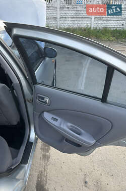 Седан Nissan Almera 2003 в 