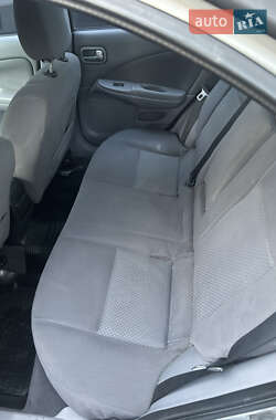Седан Nissan Almera 2003 в 