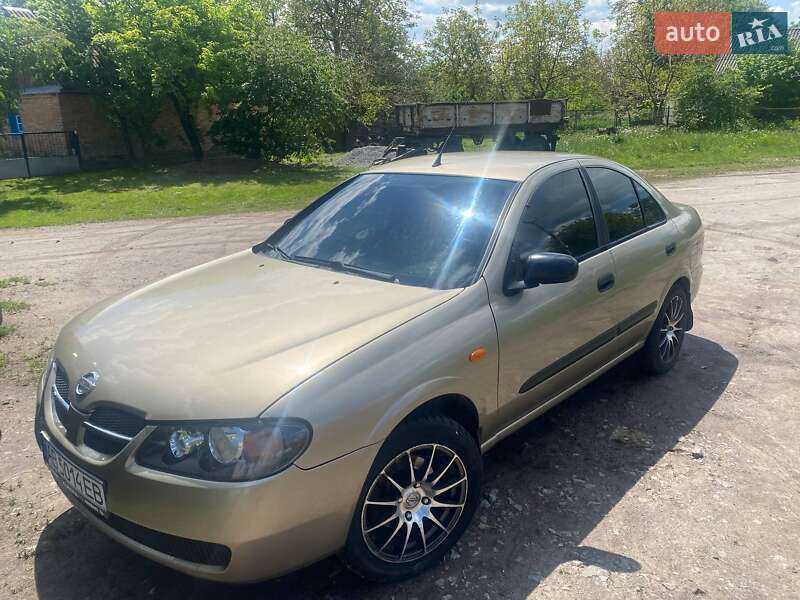 Седан Nissan Almera 2004 в 