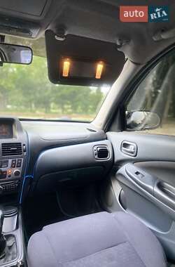 Седан Nissan Almera 2005 в 