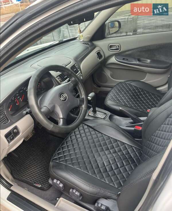 Хетчбек Nissan Almera 2001 в Одесі