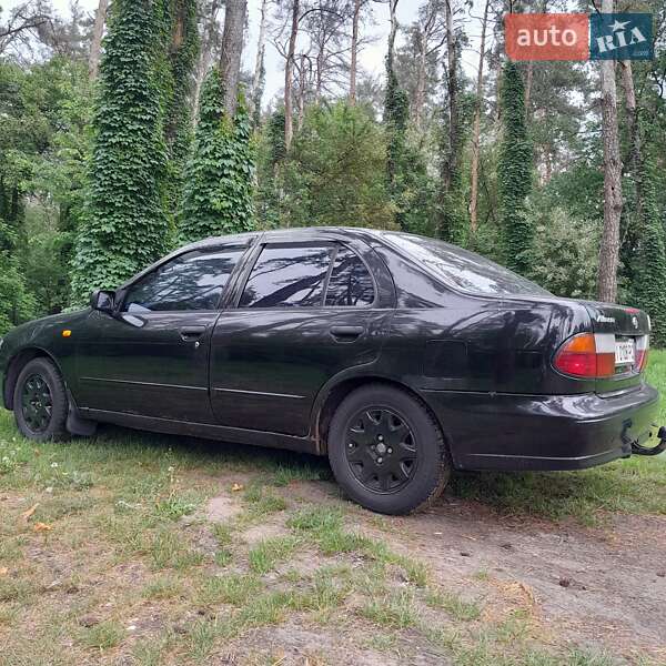 Седан Nissan Almera 1997 в Вишневом