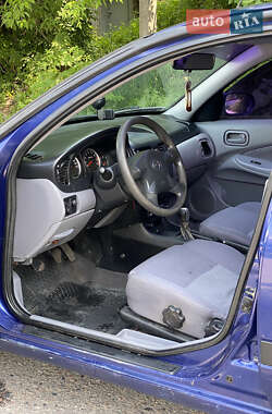 Седан Nissan Almera 2004 в 