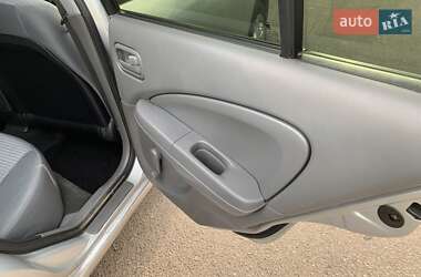 Седан Nissan Almera 2012 в 