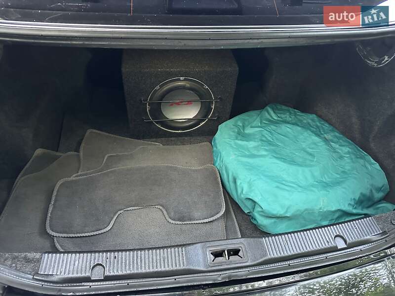 Седан Nissan Almera 2012 в Києві