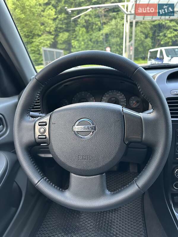 Седан Nissan Almera 2012 в Києві