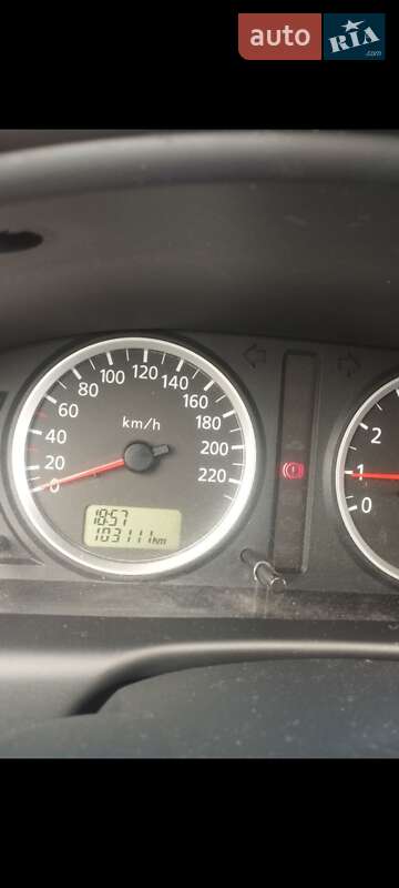 Хетчбек Nissan Almera 2006 в Житомирі