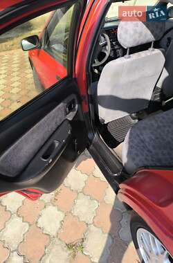 Седан Nissan Almera 1996 в 