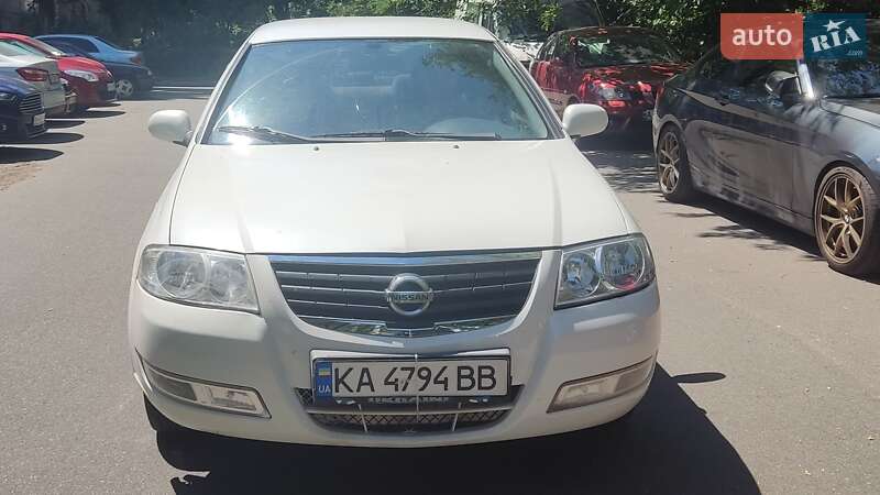 Nissan Almera 2011