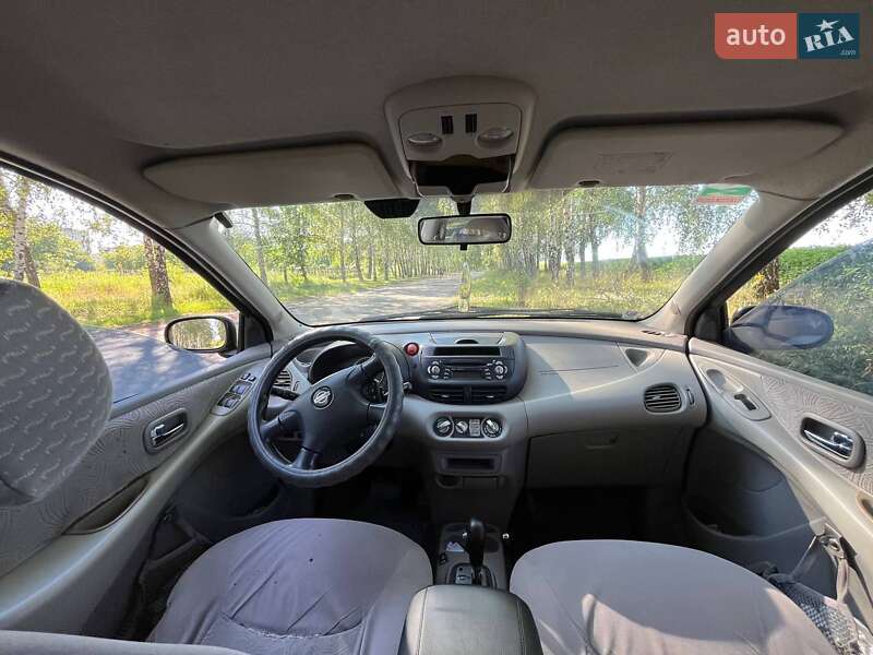 Хэтчбек Nissan Almera 2001 в Краснограде фото 5 Хэтчбек Nissan Almera 2001 в Краснограде