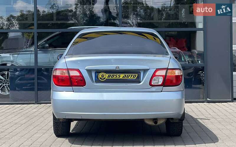 Седан Nissan Almera 2004 в Ивано-Франковске