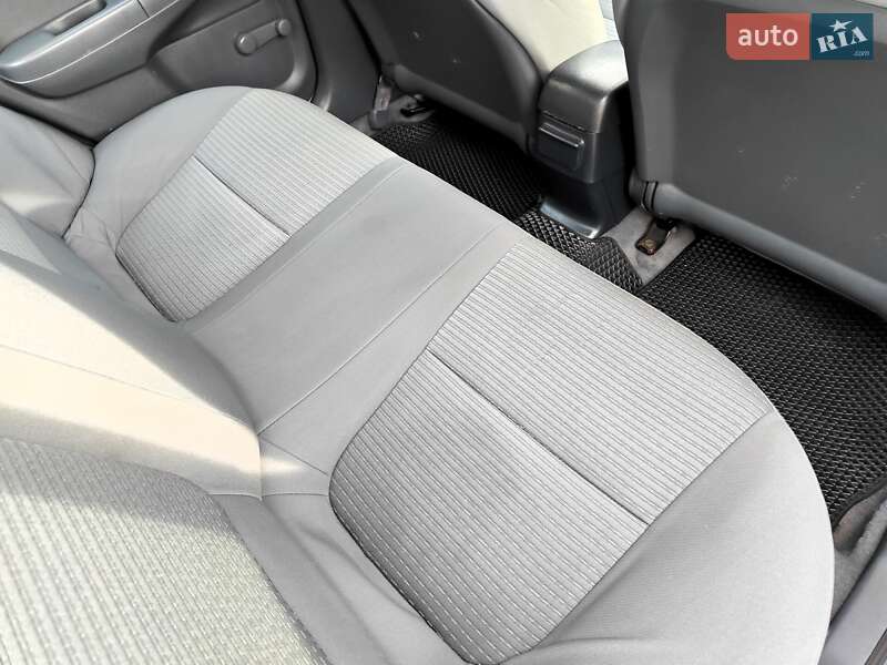 Седан Nissan Almera 2007 в Киеве