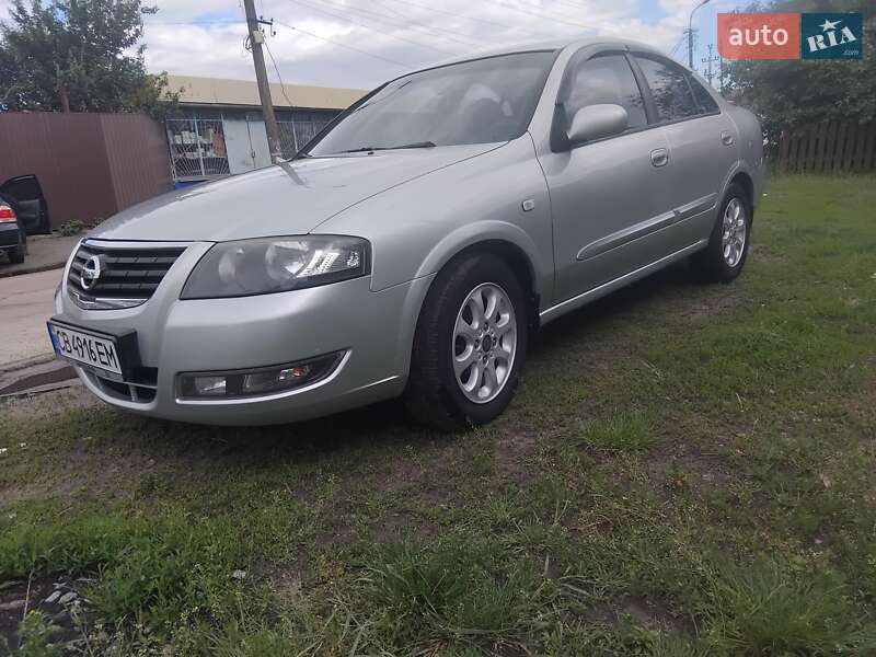 Седан Nissan Almera 2011 в Чернигове