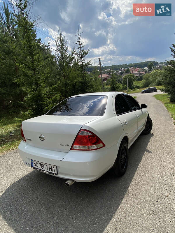 Седан Nissan Almera 2012 в Тернополе