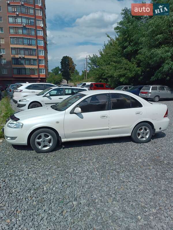 Nissan Almera 2008