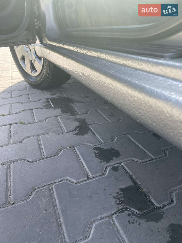 Седан Nissan Almera 2003 в Одессе