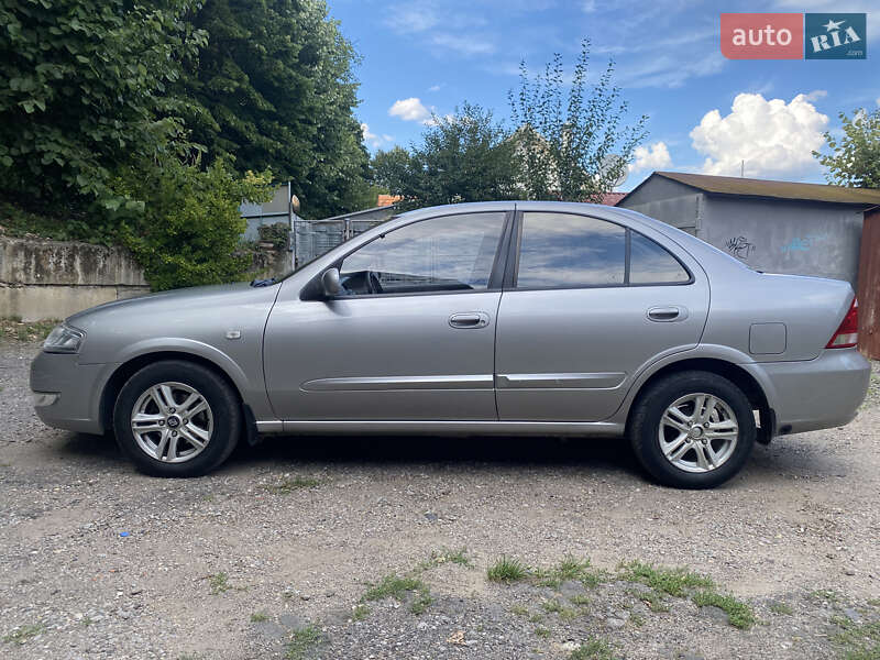 Седан Nissan Almera 2008 в Ужгороді
