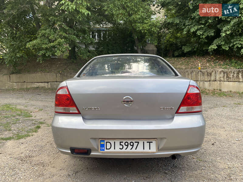 Седан Nissan Almera 2008 в Ужгороді