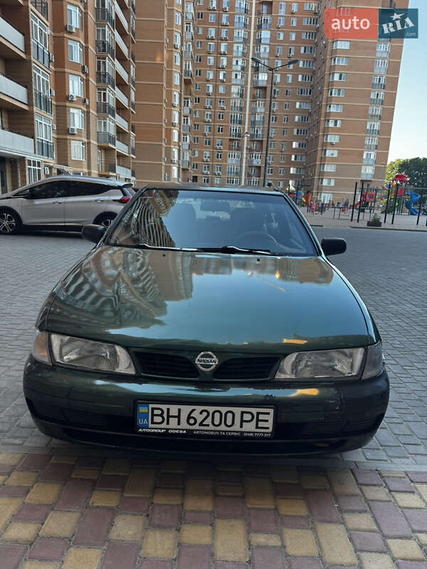 Nissan Almera 1995