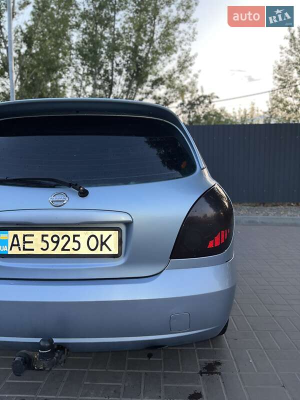 Хэтчбек Nissan Almera 2006 в Днепре